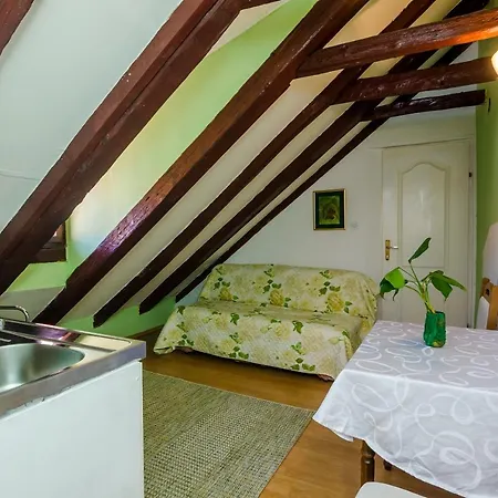 Apartment Old Town Baroque Palace